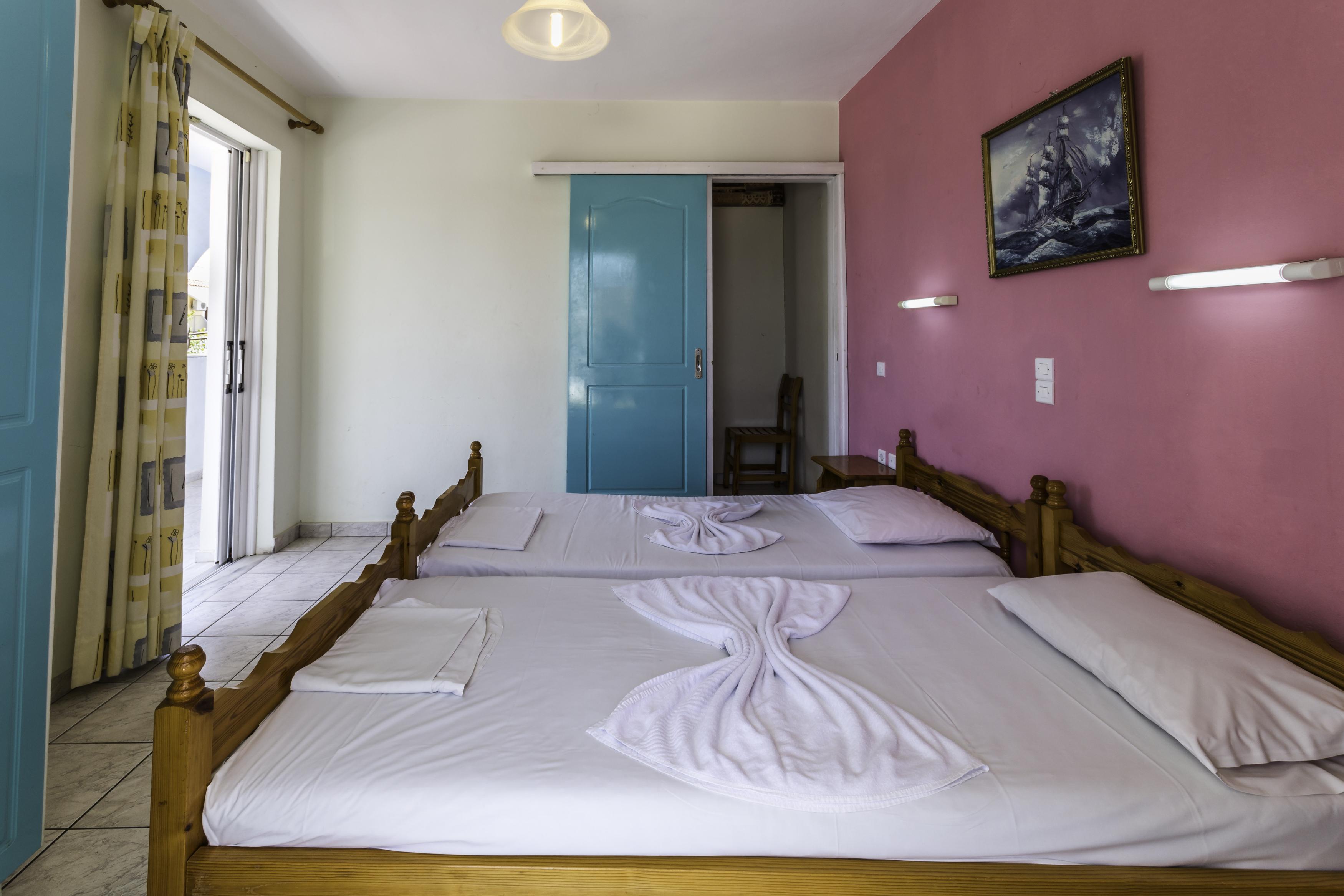Vossos Hotel Apartments Лаганас Екстериор снимка