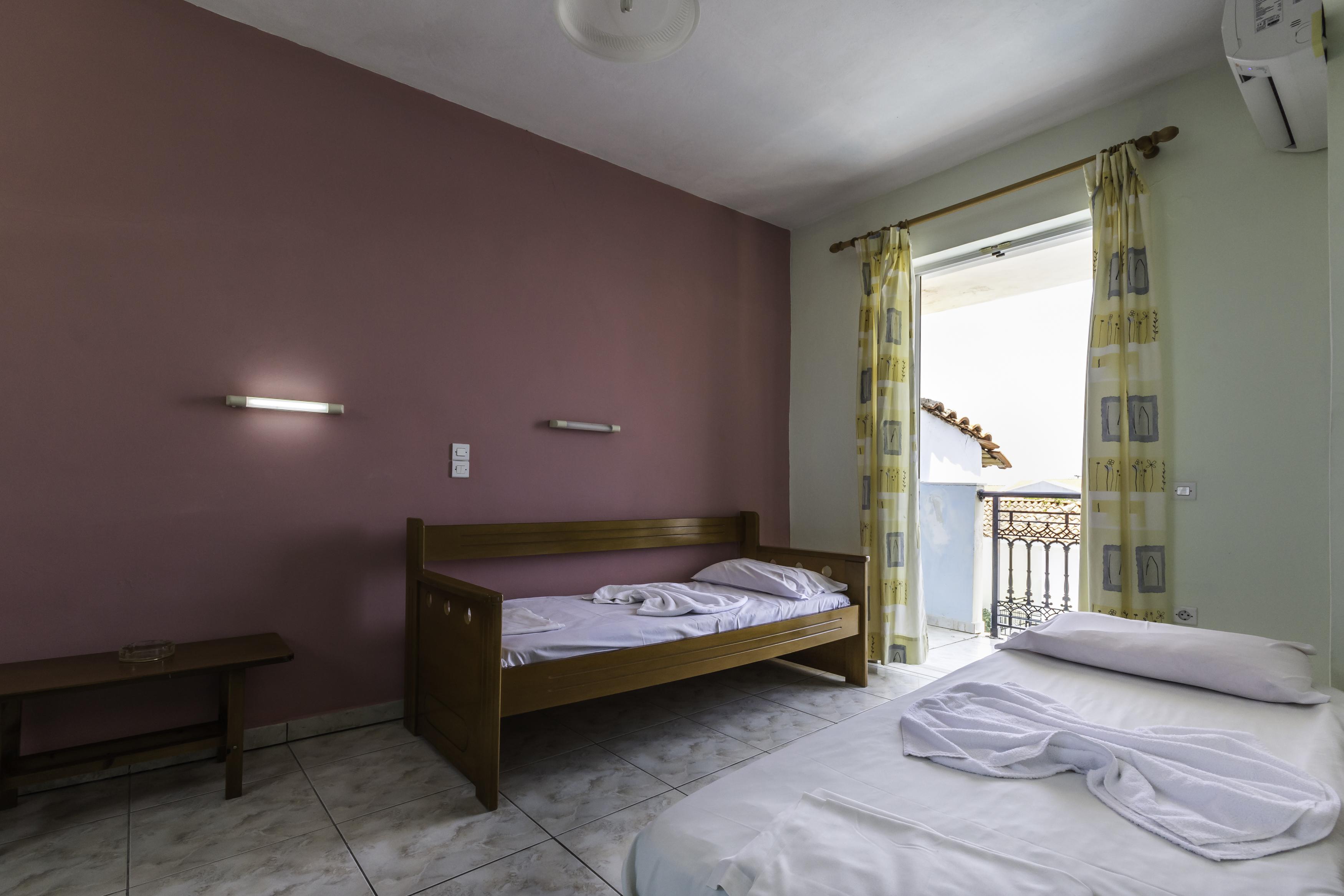 Vossos Hotel Apartments Лаганас Екстериор снимка