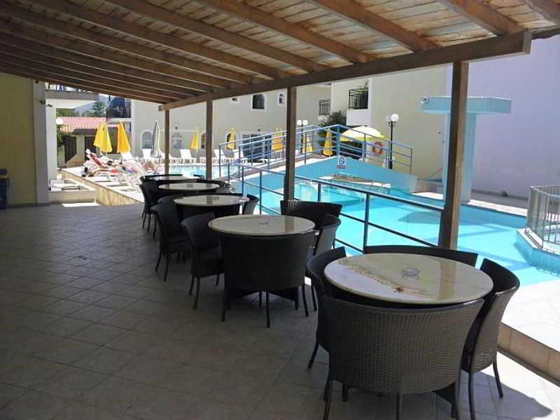 Vossos Hotel Apartments Лаганас Екстериор снимка
