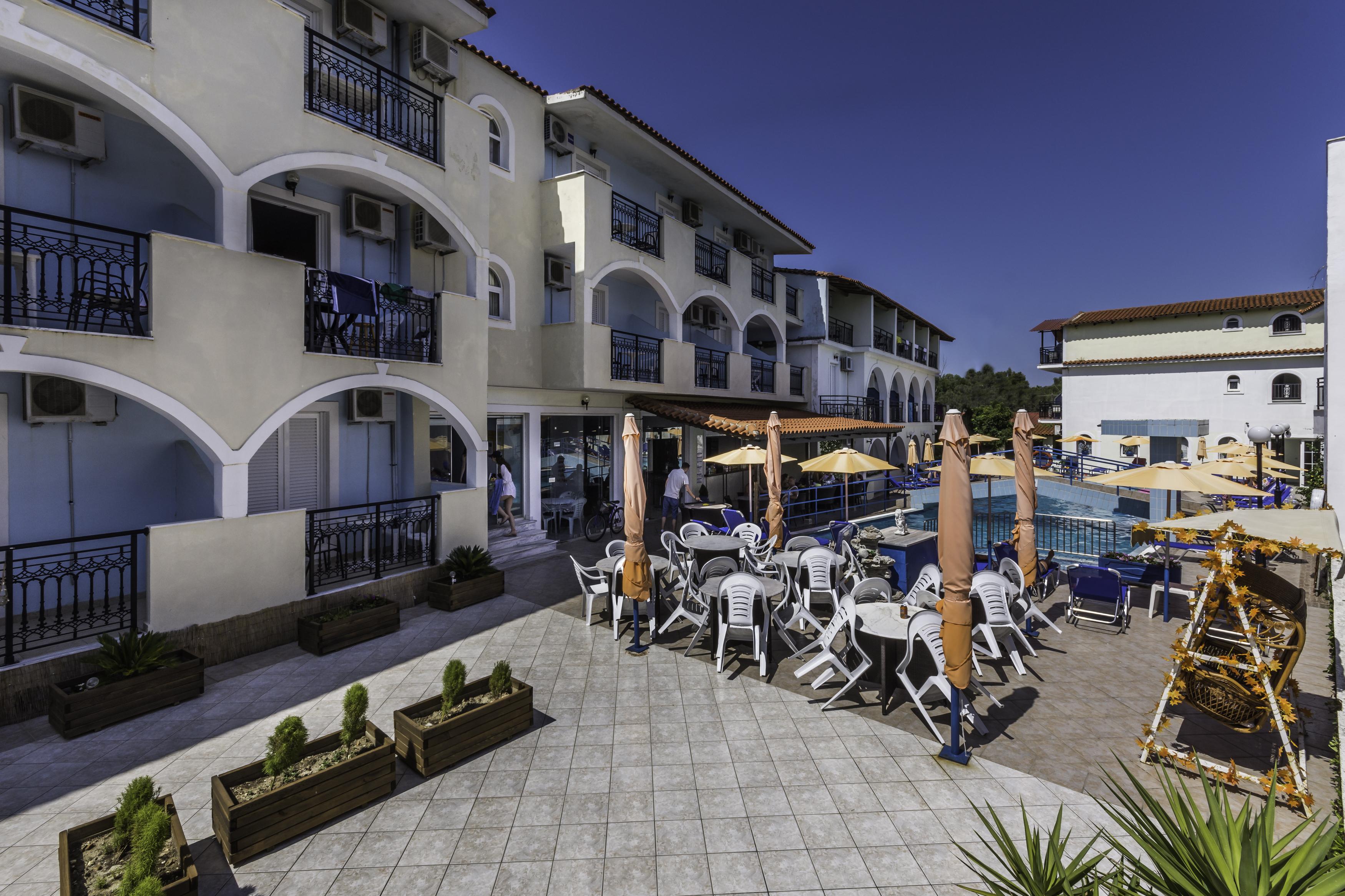 Vossos Hotel Apartments Лаганас Екстериор снимка