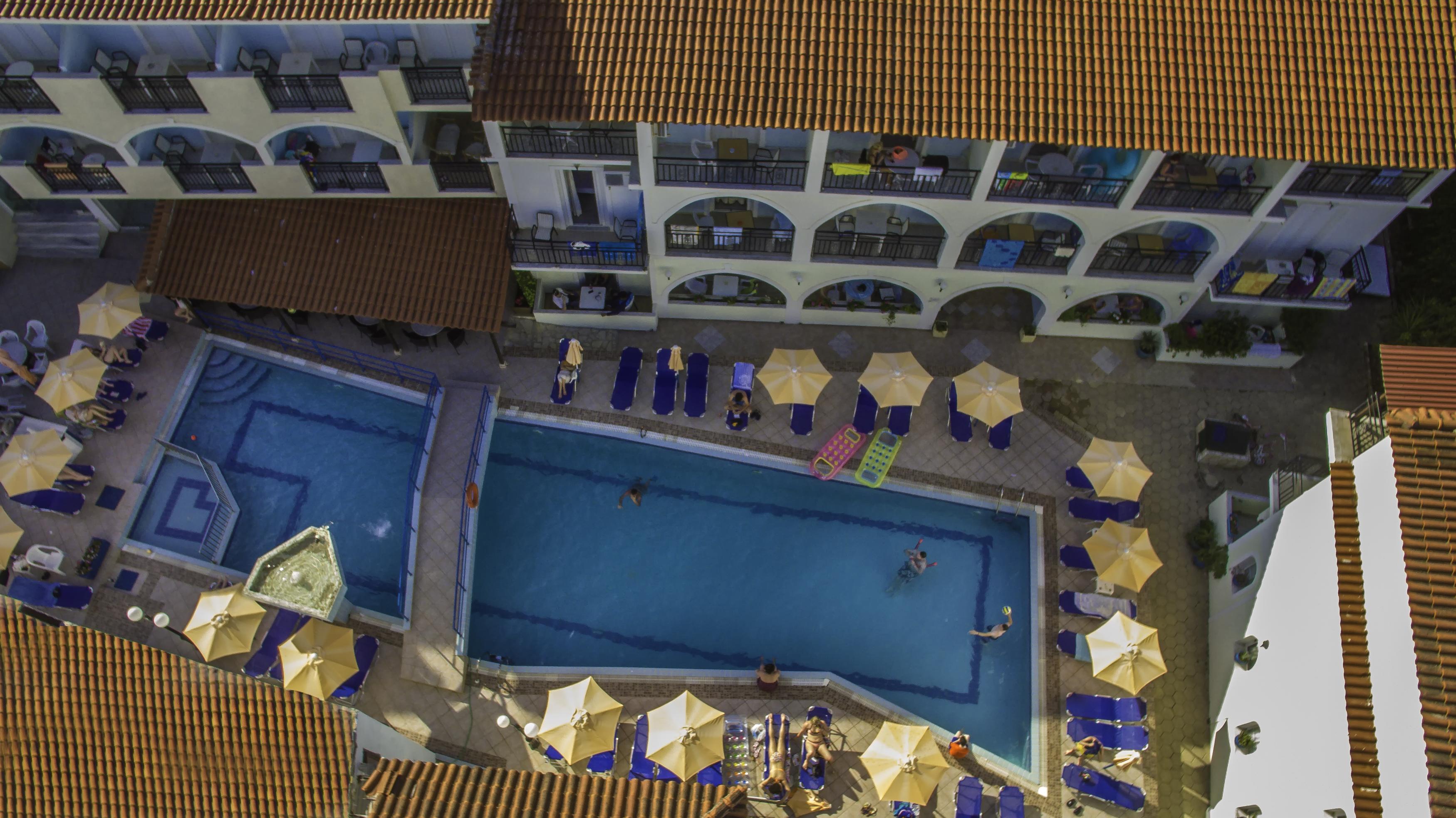 Vossos Hotel Apartments Лаганас Екстериор снимка