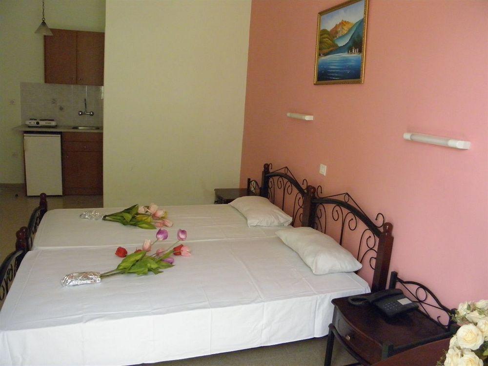 Vossos Hotel Apartments Лаганас Екстериор снимка