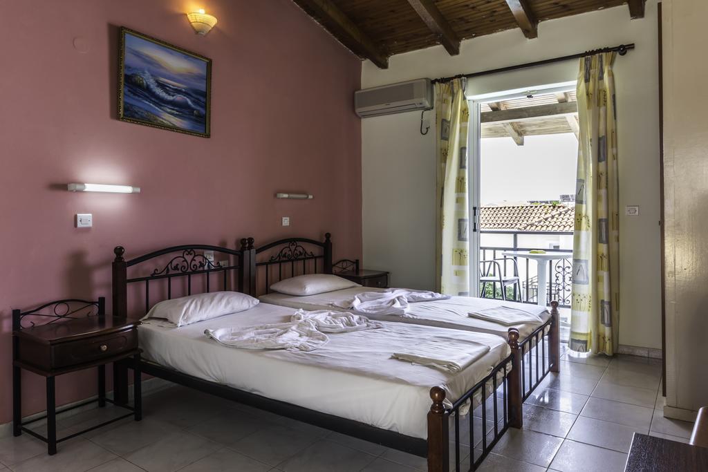 Vossos Hotel Apartments Лаганас Екстериор снимка