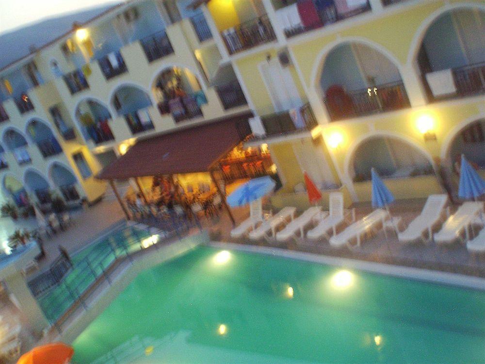 Vossos Hotel Apartments Лаганас Екстериор снимка